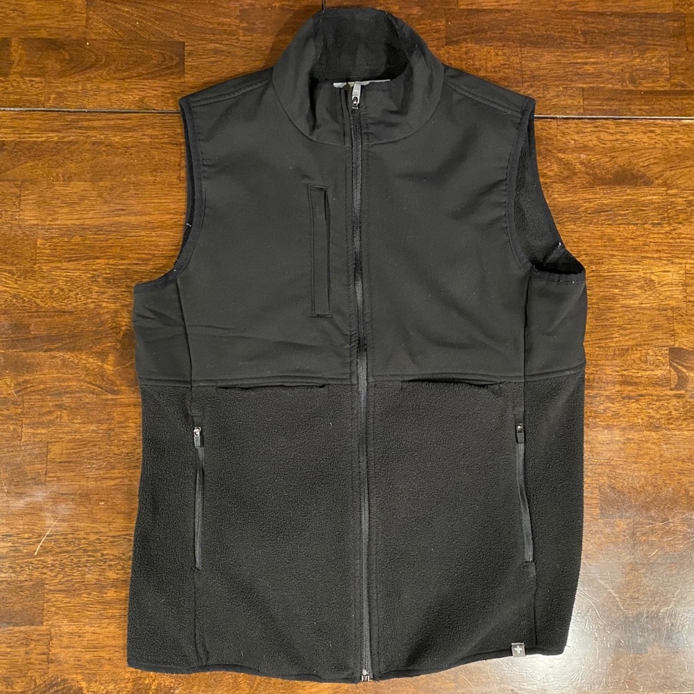 Figs 251 Performance Fleece Vest
